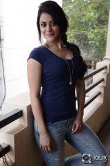 Shruti Sodhi Interview About Pataas Movie